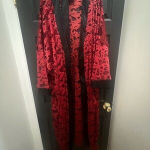 Elegant Red Lace Women's Robe